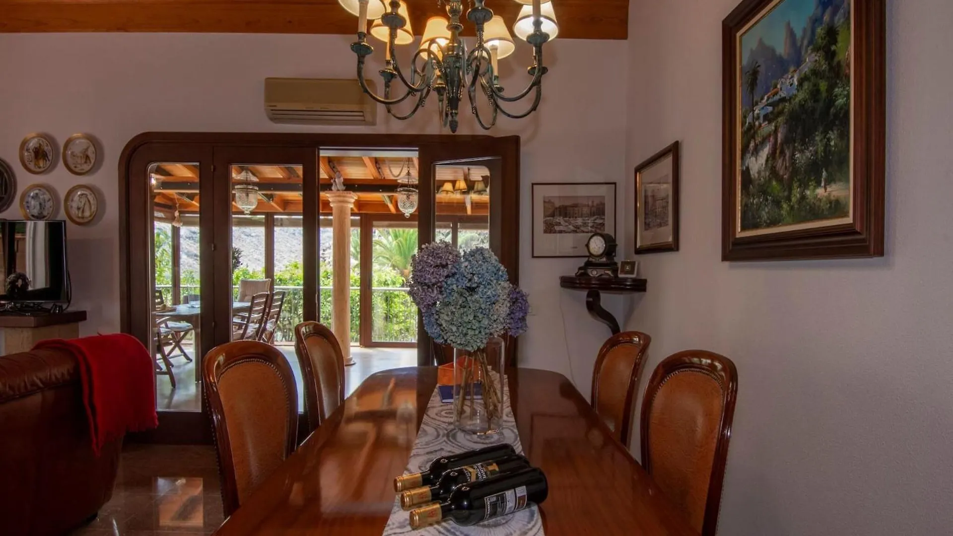 Villa With Heated Pool & Mountain Views Mogán