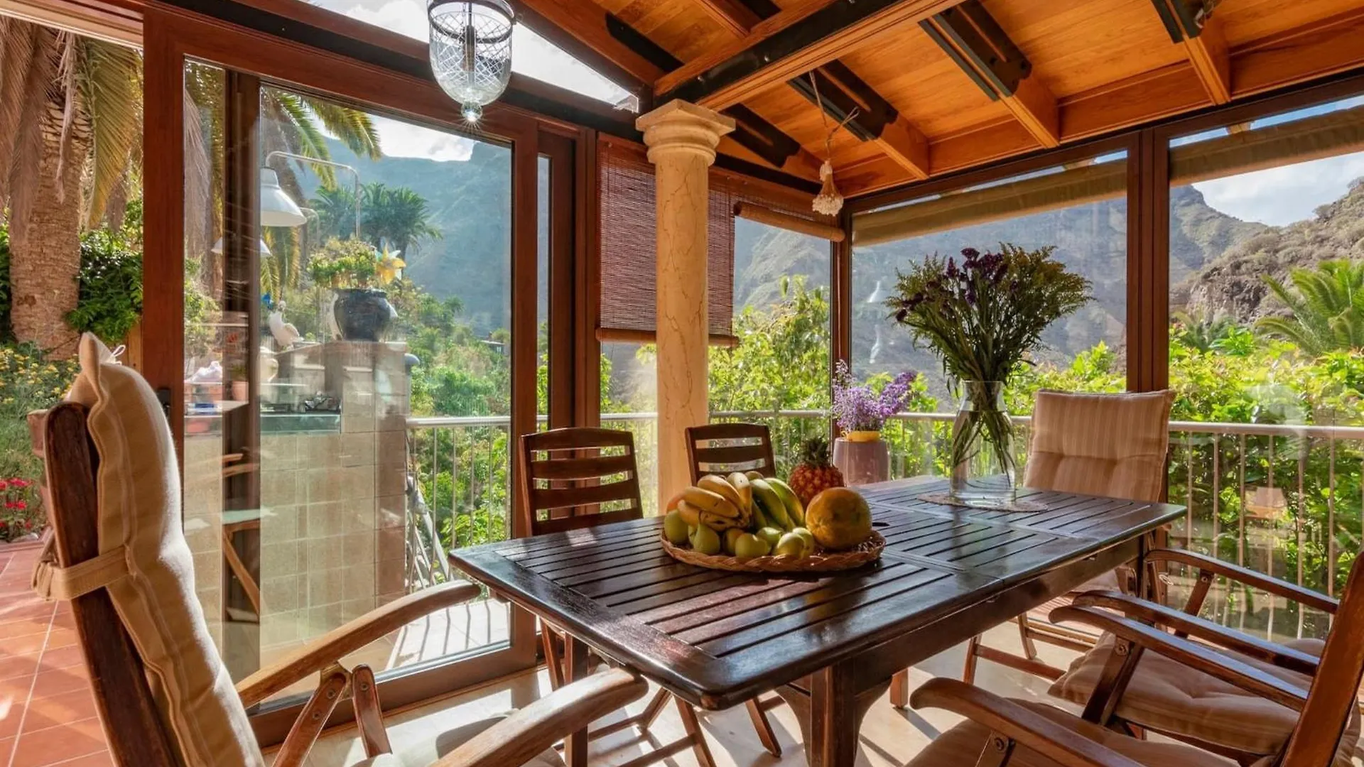 Villa With Heated Pool & Mountain Views Mogán