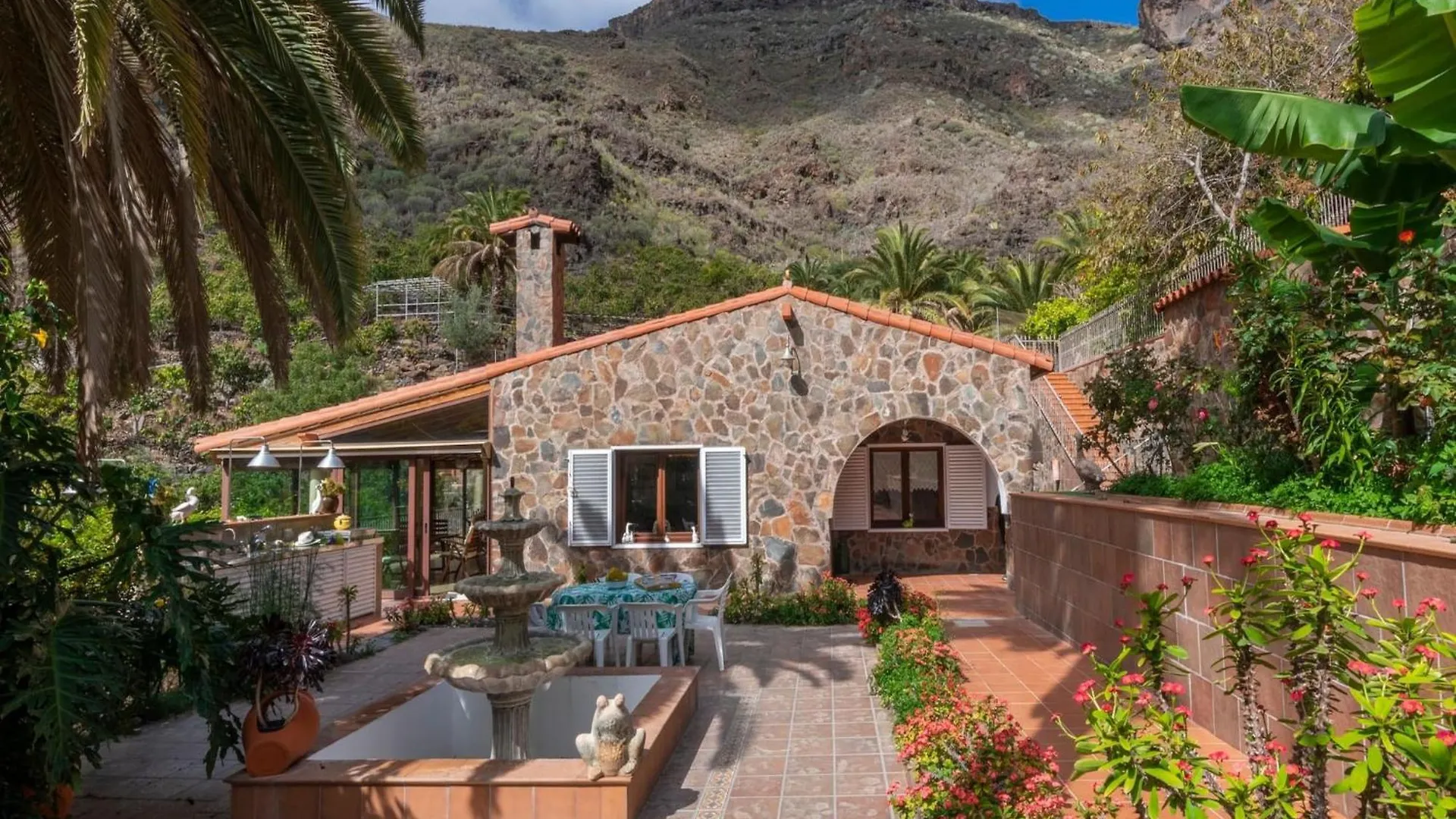 Villa With Heated Pool & Mountain Views Mogán Spagna